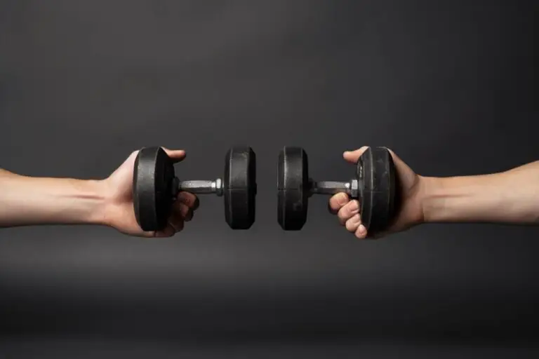 Ćwiczenia na biceps - skuteczny trening z hantlami